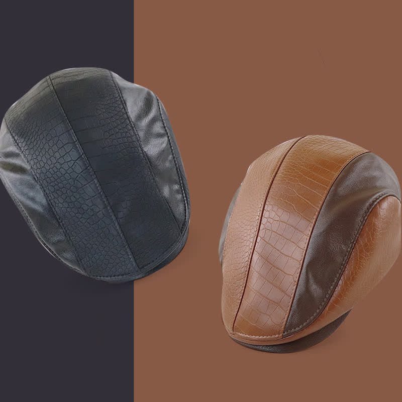 Béret en cuir à imprimé alligator et coutures vintage