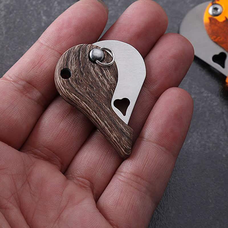 Porte-clés couteau pliant de poche à lame creuse en forme de cœur