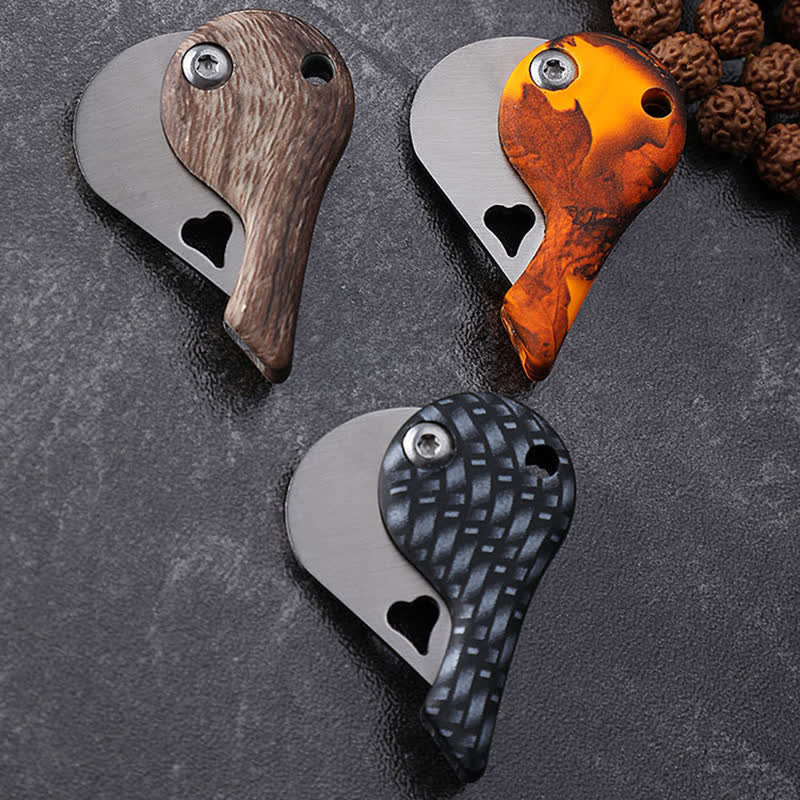 Porte-clés couteau pliant de poche à lame creuse en forme de cœur