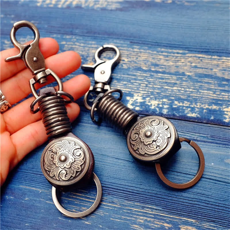 Porte-clés en cuir sculpté de style punk