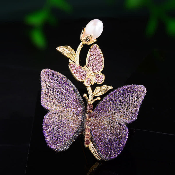 Broche en perles d'eau douce avec papillon brodé pour femme