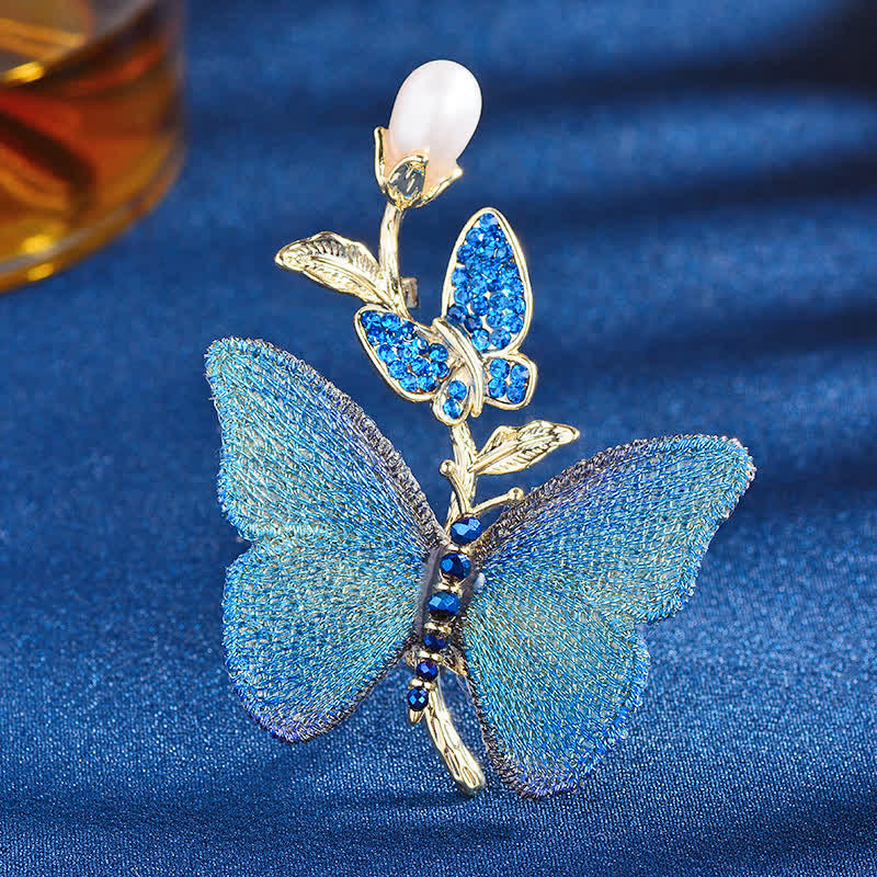 Broche en perles d'eau douce avec papillon brodé pour femme