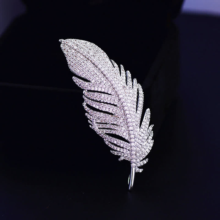 Broche minimaliste en argent et zircon pour femme