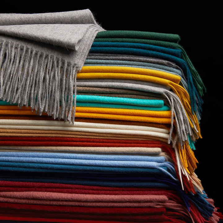Écharpe unisexe à franges en pure laine de couleur unie