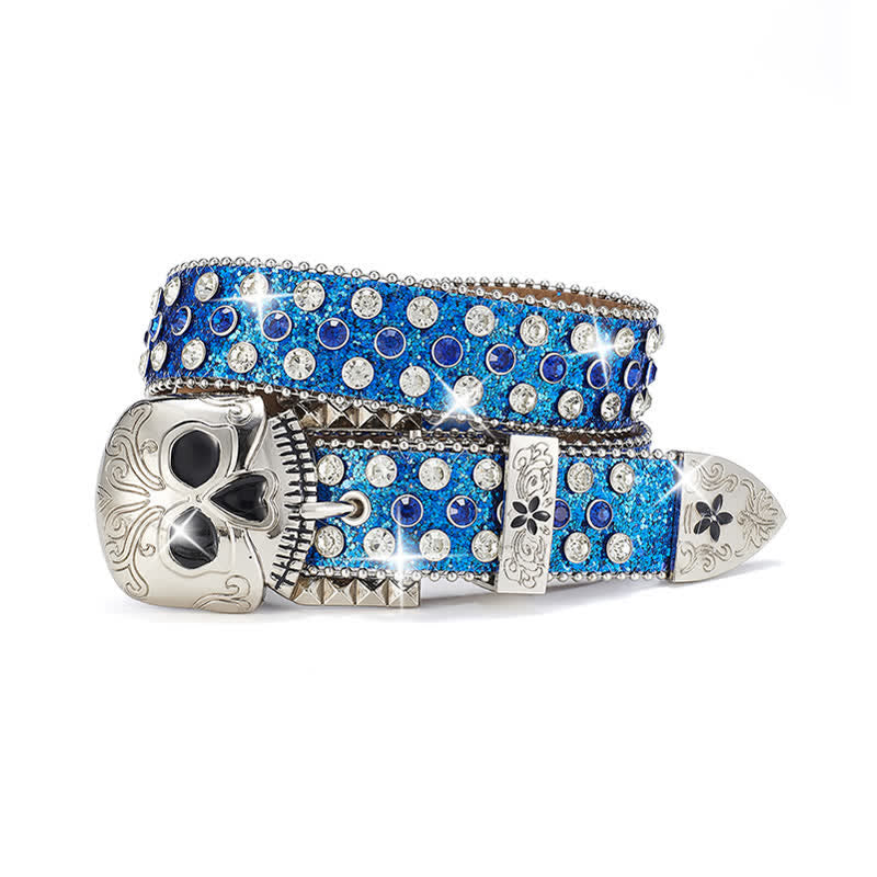 Ceinture en cuir cloutée avec boucle tête de mort et strass
