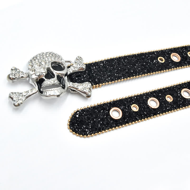 Ceinture en cuir à paillettes avec boucle tête de mort et bord en perles dorées