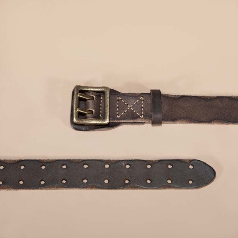 Ceinture intemporelle en cuir de vachette à double boucle carrée