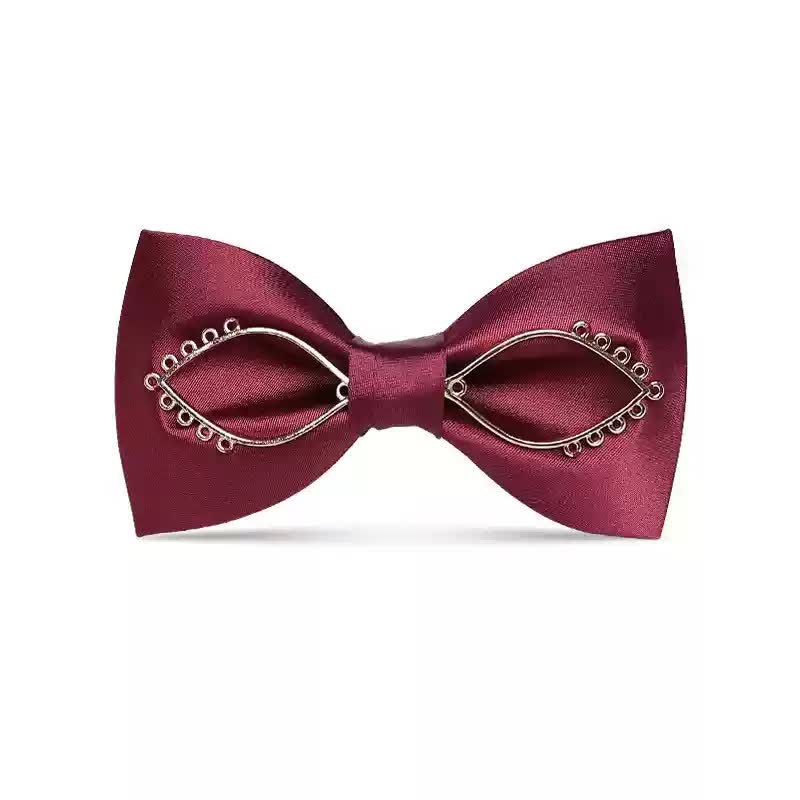 Nœud papillon bordeaux pour homme avec ornements en feuilles métalliques