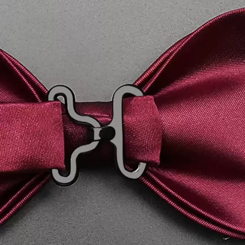 Nœud papillon bordeaux pour homme avec ornements en feuilles métalliques