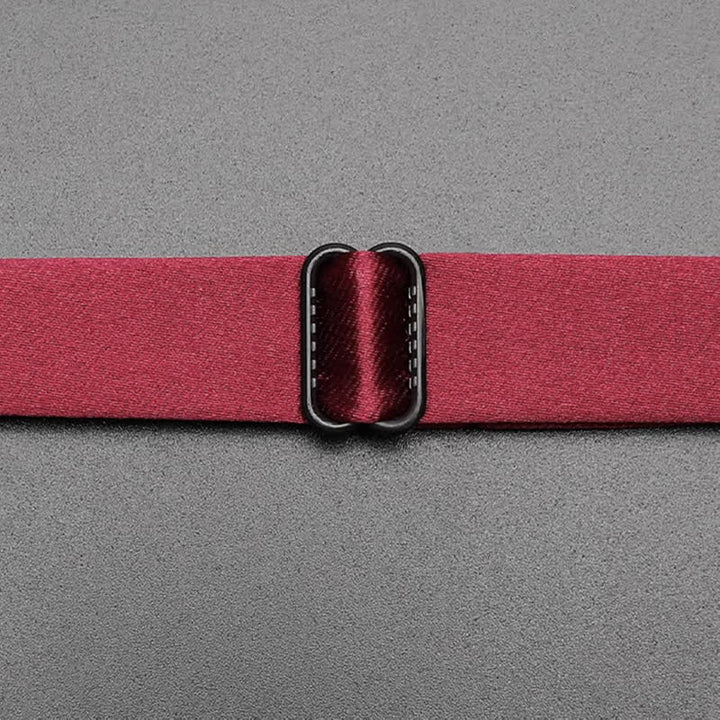 Nœud papillon bordeaux pour homme avec ornements en feuilles métalliques