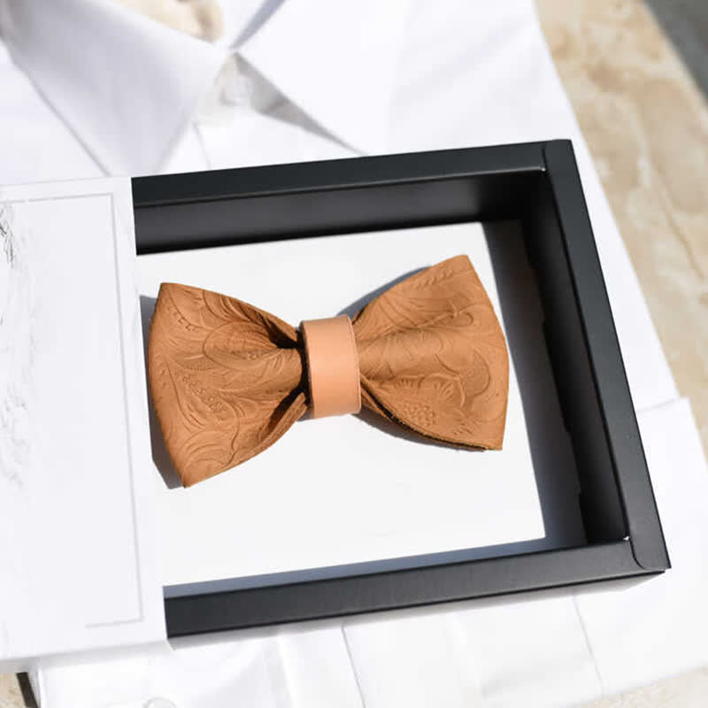 Nœud papillon en cuir tanné à motif floral et végétal pour homme