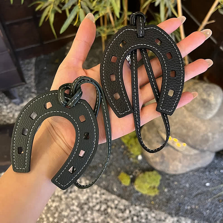 Porte-clés en cuir avec pendentif en forme de fer à cheval simple