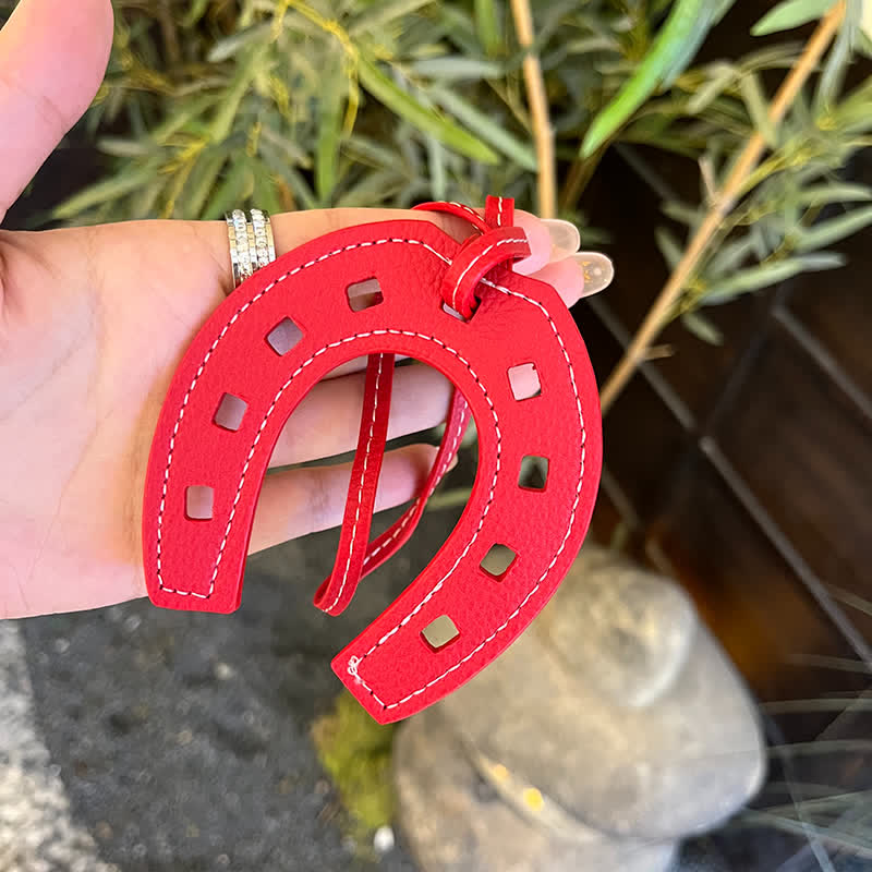 Porte-clés en cuir avec pendentif en forme de fer à cheval simple