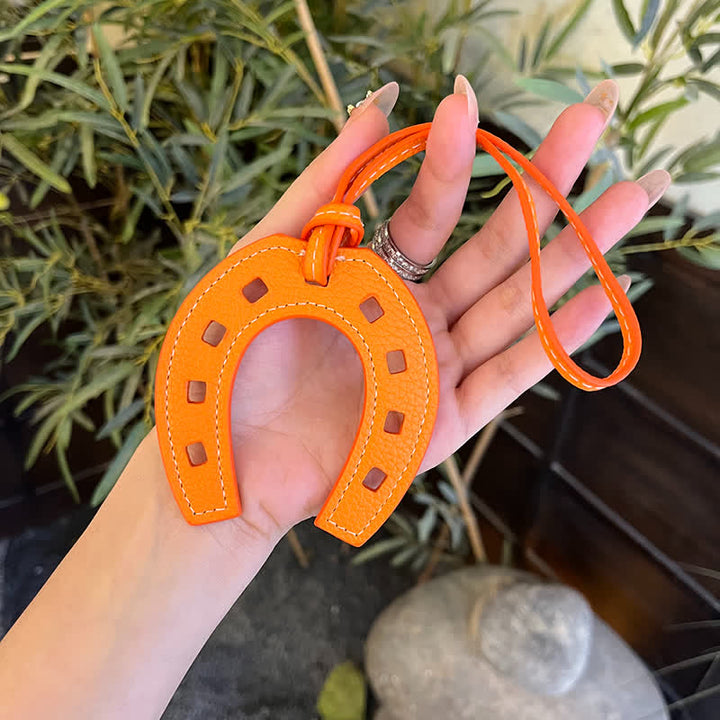 Porte-clés en cuir avec pendentif en forme de fer à cheval simple