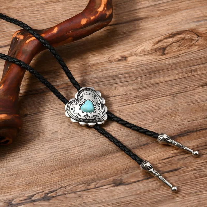 Cravate style bolo western turquoise avec motif cœur de taureau