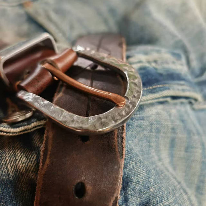 Ceinture en cuir à motif de flèche sculptée avec boucle en marteau argenté