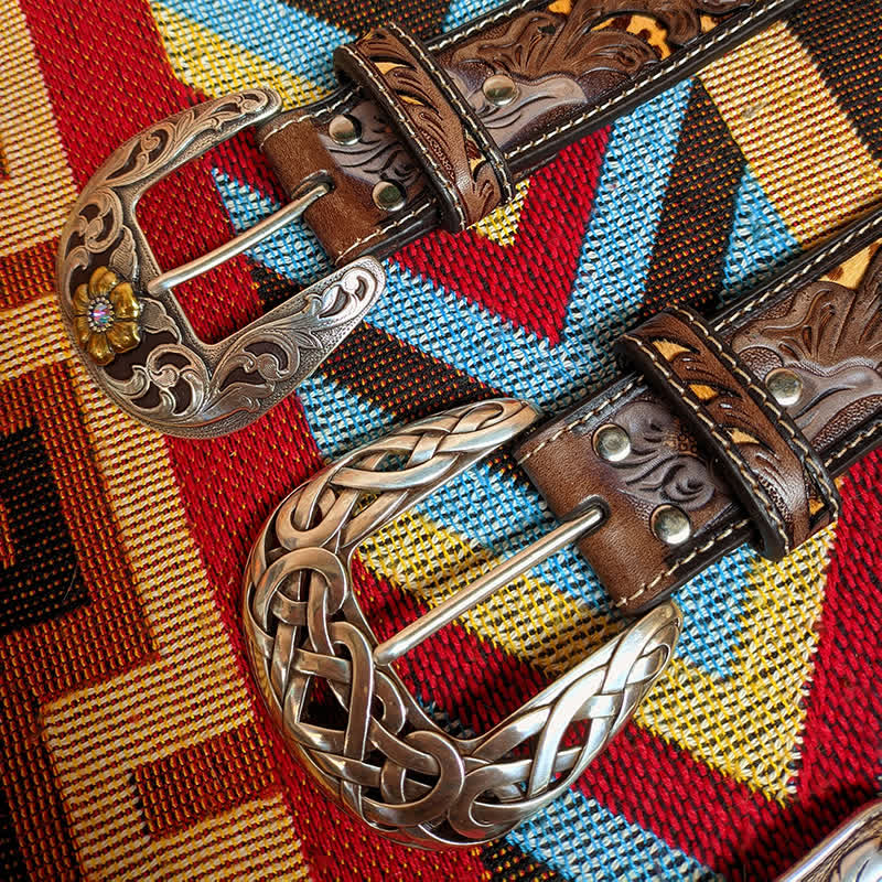 Ceinture en cuir marron et jaune avec boucle à fleur sculptée