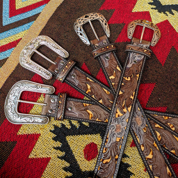 Ceinture en cuir marron et jaune avec boucle à fleur sculptée
