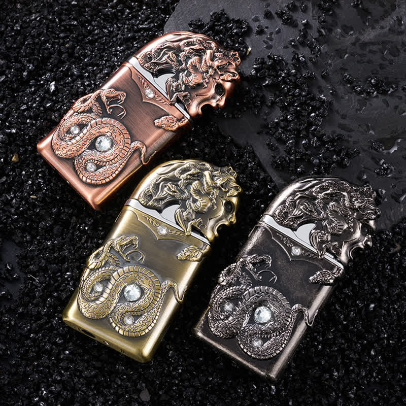 Briquet butane rechargeable en forme de serpent fantaisie avec strass