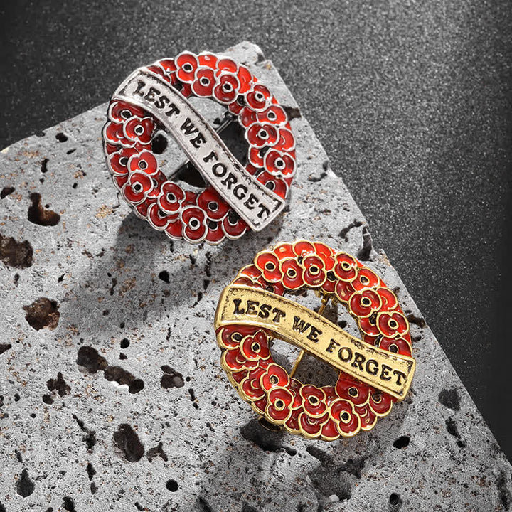 Couronne de coquelicots avec broche « Lest We Forget »
