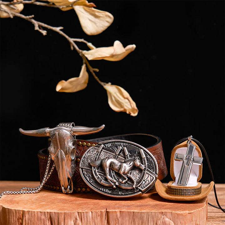 Ensemble de colliers et pendentifs en forme de croix avec couteau caché et cheval au galop