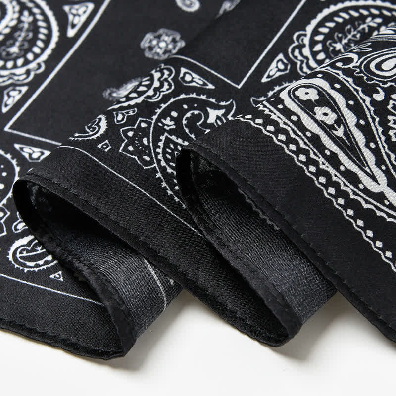 Foulard carré à motif cachemire noir et blanc à quatre cases