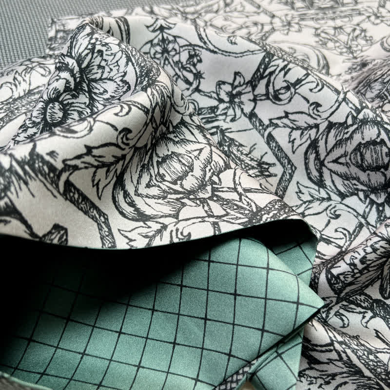 Écharpe longue et fine en pure soie à motif floral et quadrillé double face pour homme