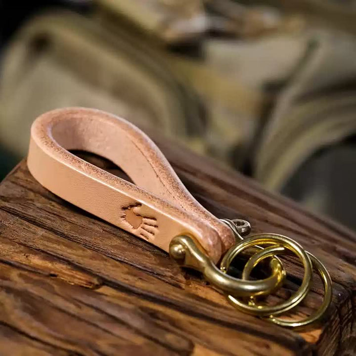 Porte-clés en cuir tanné végétal naturel fabriqué à la main