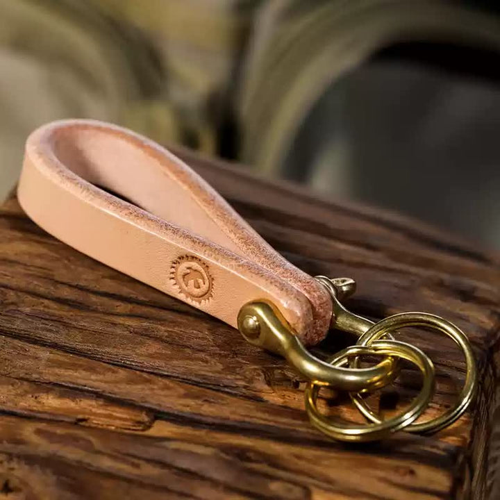 Porte-clés en cuir tanné végétal naturel fabriqué à la main