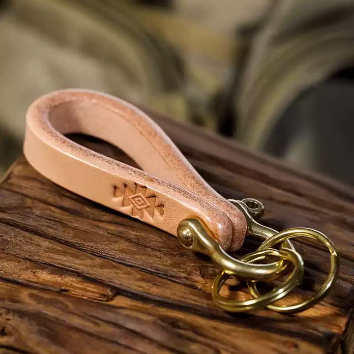 Porte-clés en cuir tanné végétal naturel fabriqué à la main