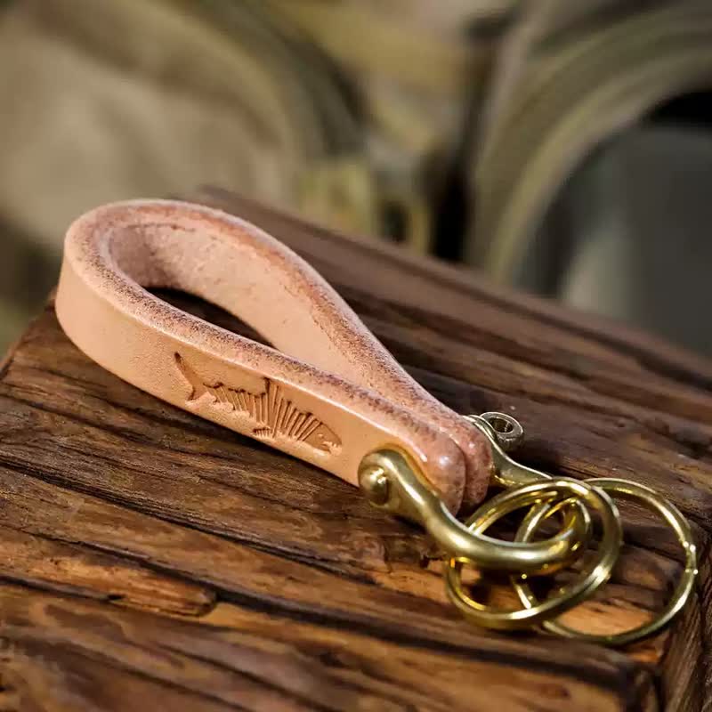 Porte-clés en cuir tanné végétal naturel fabriqué à la main