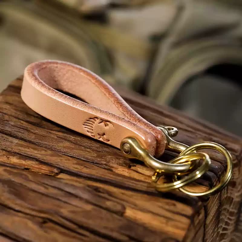 Porte-clés en cuir tanné végétal naturel fabriqué à la main