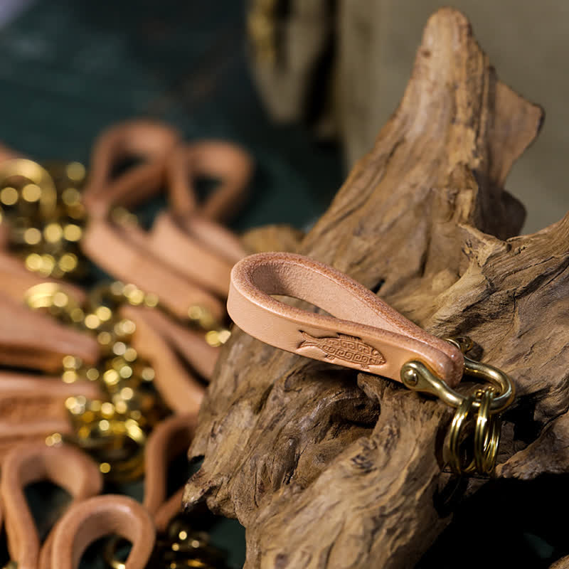 Porte-clés en cuir tanné végétal naturel fabriqué à la main