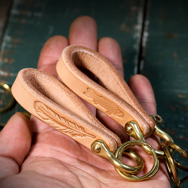 Porte-clés en cuir tanné végétal naturel fabriqué à la main