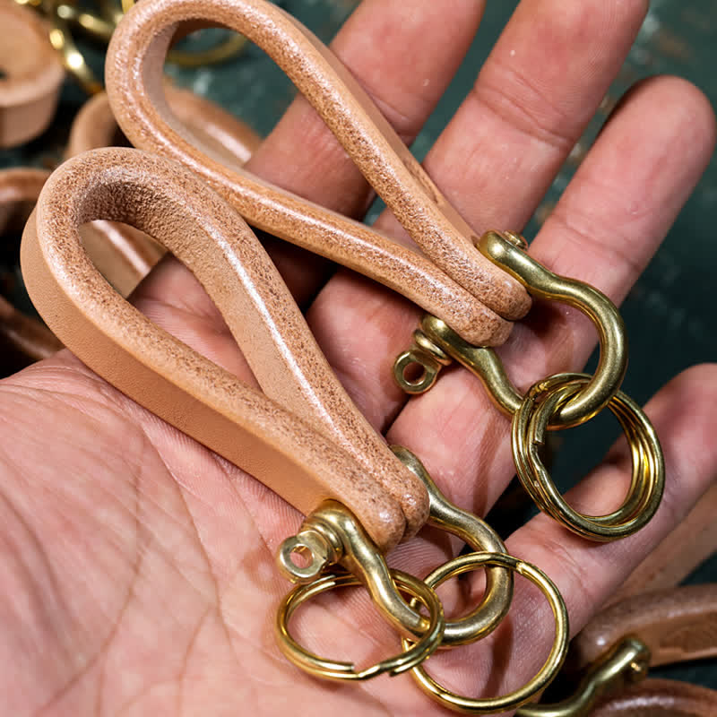 Porte-clés en cuir tanné végétal naturel fabriqué à la main