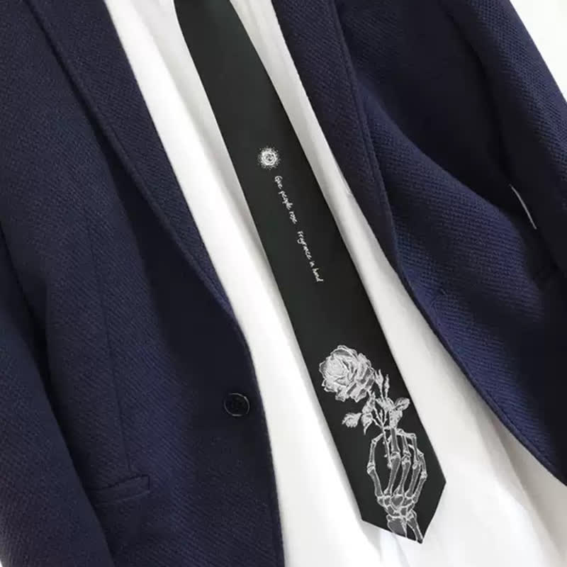 Cravate noire et argentée pour homme avec imprimé rose Give People