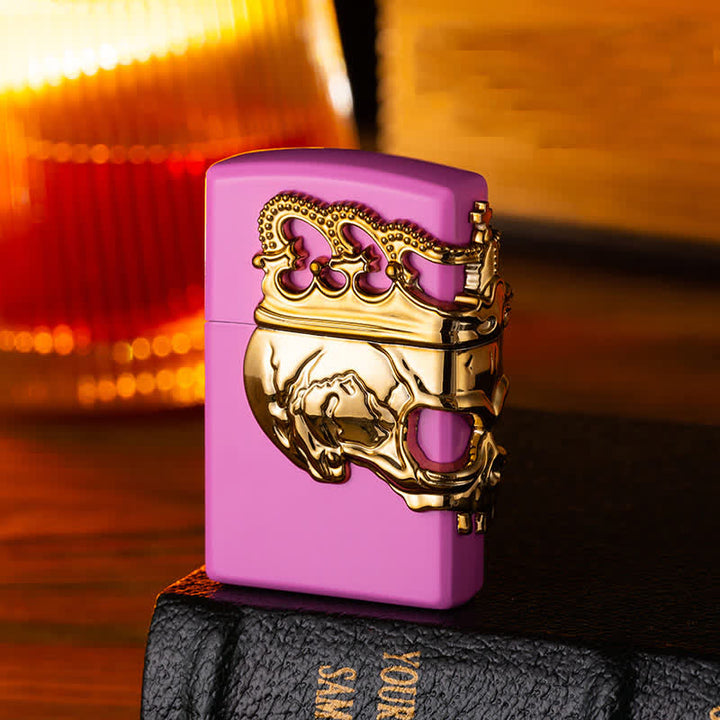 Briquet au butane rechargeable à trois côtés avec tête de mort et couronne en relief 3D