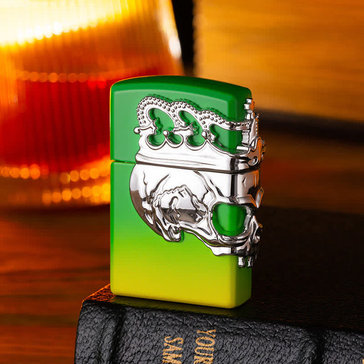 Briquet au butane rechargeable à trois côtés avec tête de mort et couronne en relief 3D