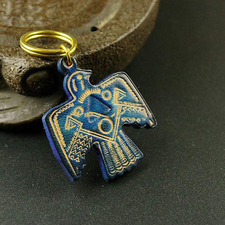 Porte-clés en cuir cuivré représentant le saint patron indien Thunderbird