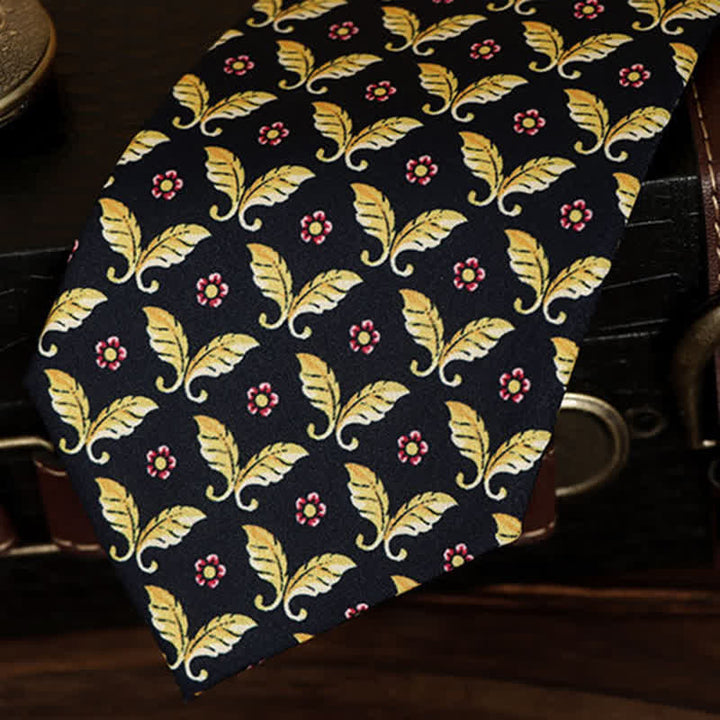 Cravate bleu foncé à motifs de fleurs rouges et de papillons dorés pour homme