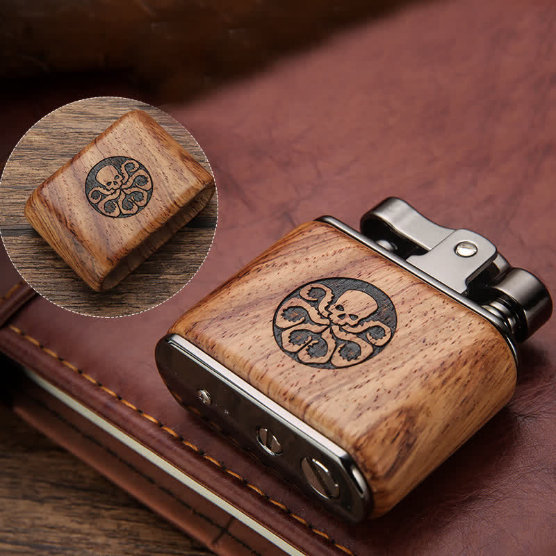 Briquet à pétrole rechargeable en forme de pieuvre sculptée en noyer