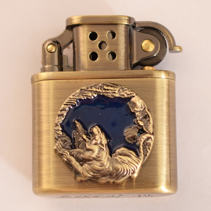 Briquet à huile rechargeable en bronze émaillé à motif animalier antique