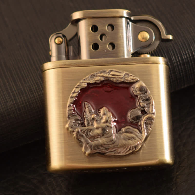 Briquet à huile rechargeable en bronze émaillé à motif animalier antique