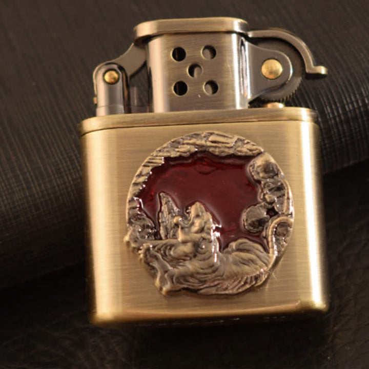 Briquet à huile rechargeable en bronze émaillé à motif animalier antique