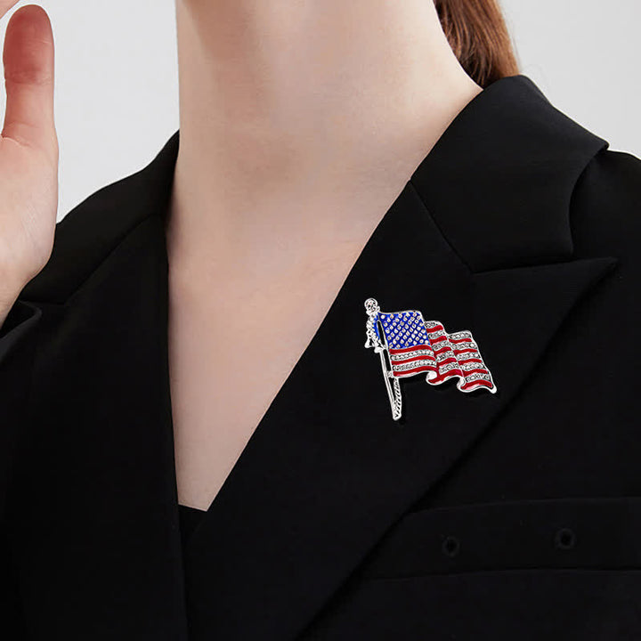 Broche en strass scintillant avec drapeau américain patriotique