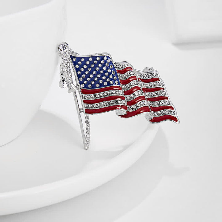 Broche en strass scintillant avec drapeau américain patriotique