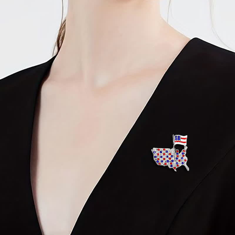 Broche patriotique en strass représentant un aigle et le drapeau américain