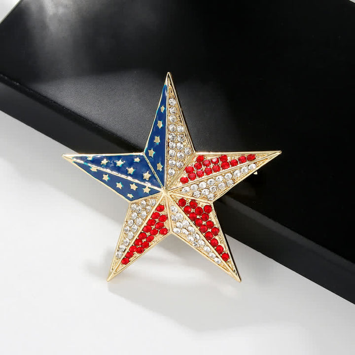 Broche patriotique avec drapeau américain et étoile rouge, blanche et bleue