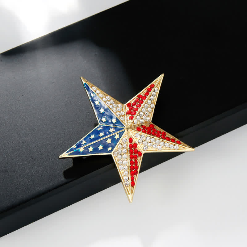 Broche patriotique avec drapeau américain et étoile rouge, blanche et bleue