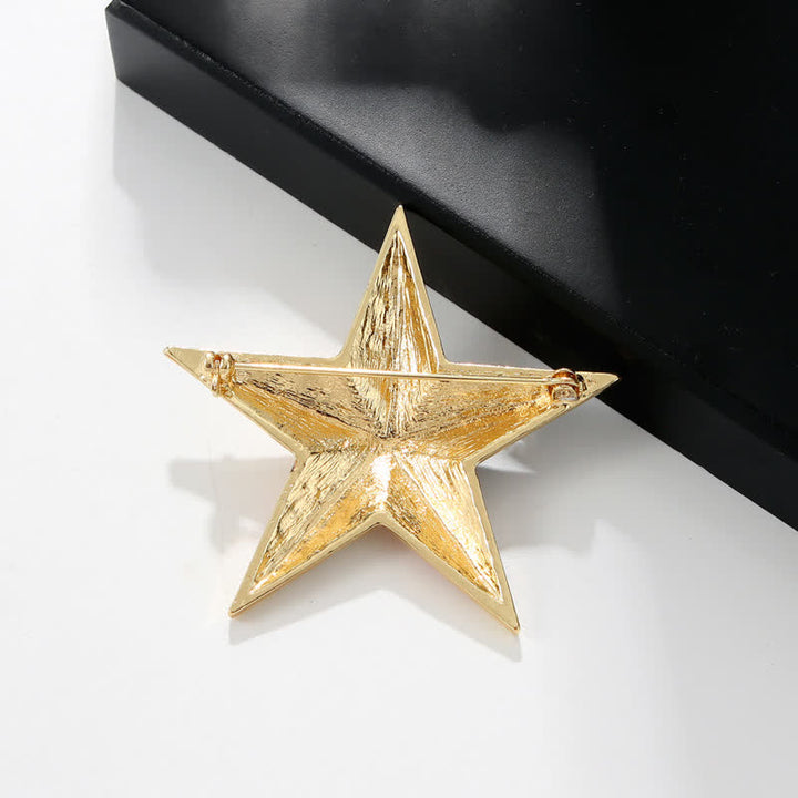 Broche patriotique avec drapeau américain et étoile rouge, blanche et bleue